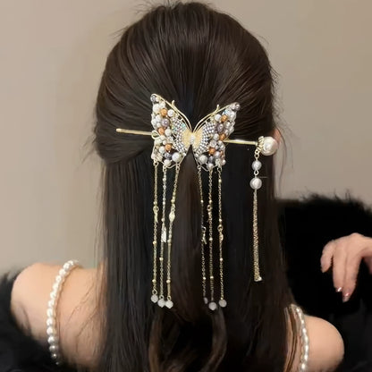  Golden butterfly pearl tassel hairpin set styled in half-up long hair, the long cascading tassels sway naturally for elegant vintage look