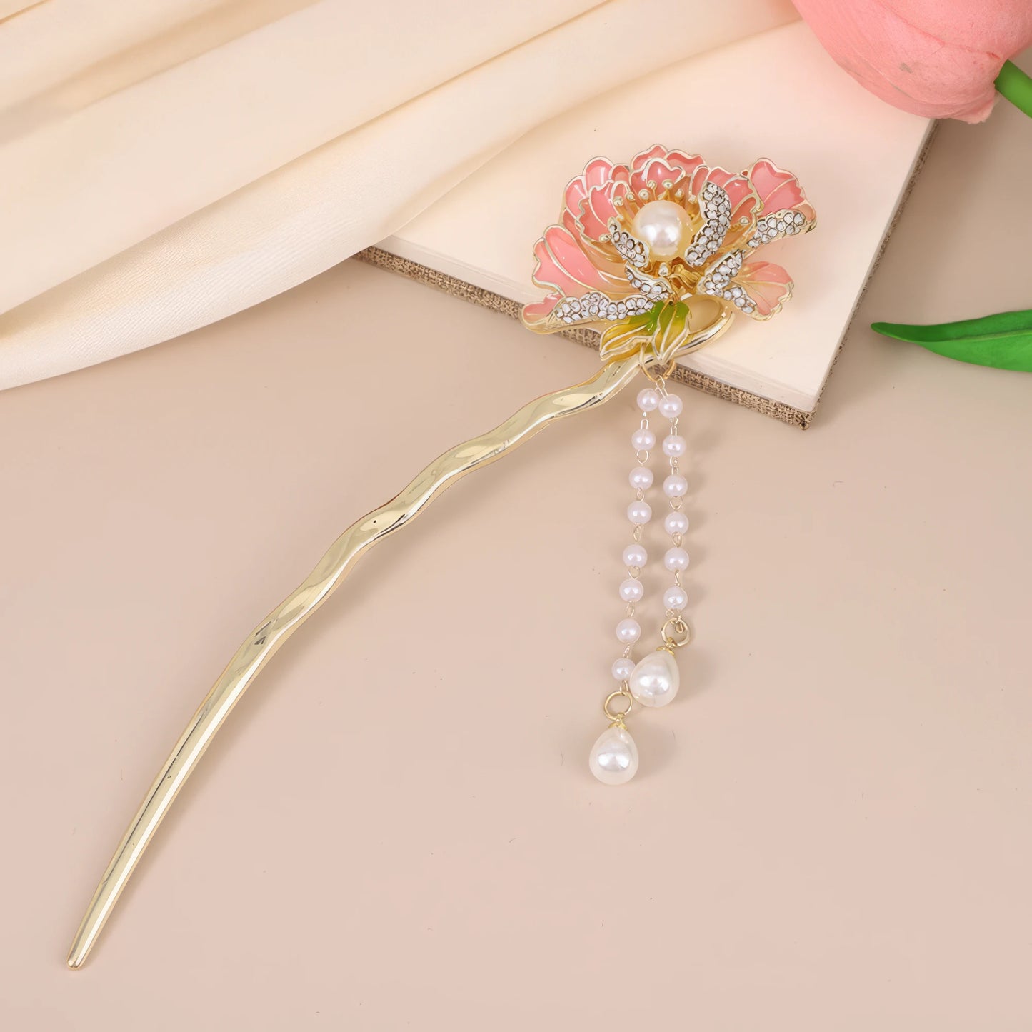 Peony Flower-hairpin U - shaped hairpin, pink flower with pearl tassel, beige background with white fabric