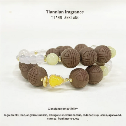 Poria Cocos Chinese medicine bracelet shown with text titled "Tiannian fragrance", detailing its xiangfang compatibility and ingredient list including lilac, angelica sinensis, and agarwood.