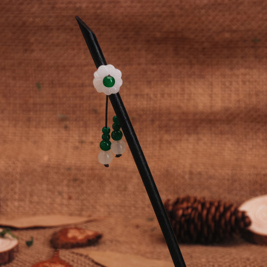 White flower with green pendant on Biyun hairpin