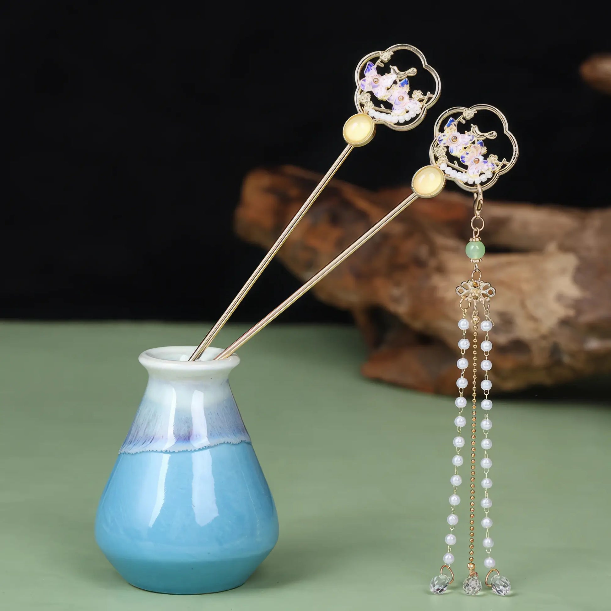 Pair of Diemengliunian hairpins with cloud - flower design
