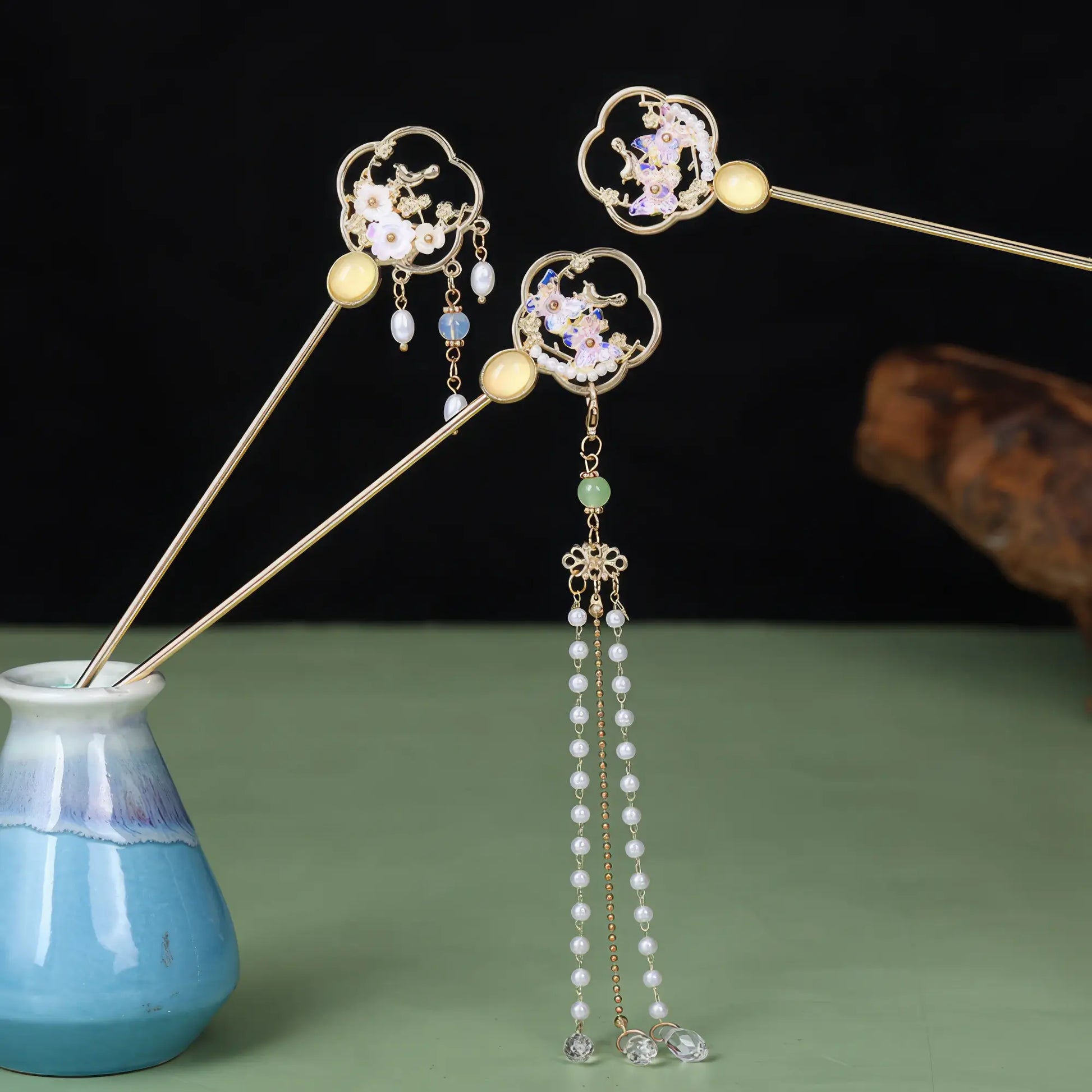 Set of Diemengliunian hairpins with cloud - flower and beaded tassel
