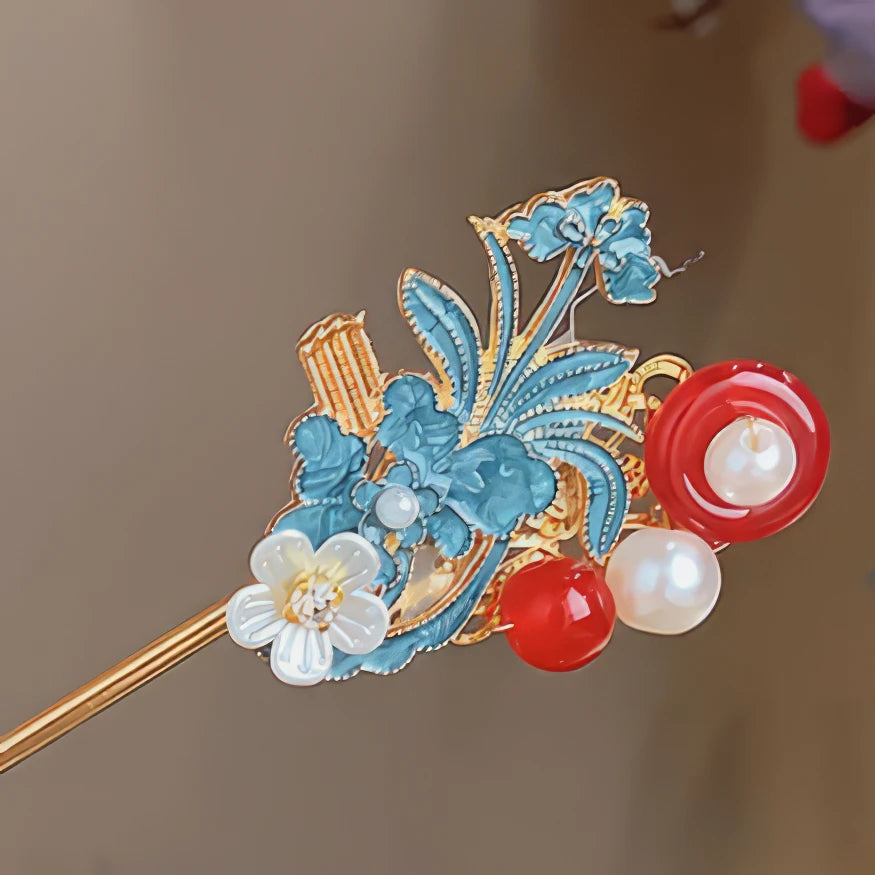 Gongmingyue hairpin with blue leaves, red pearls and white flowers