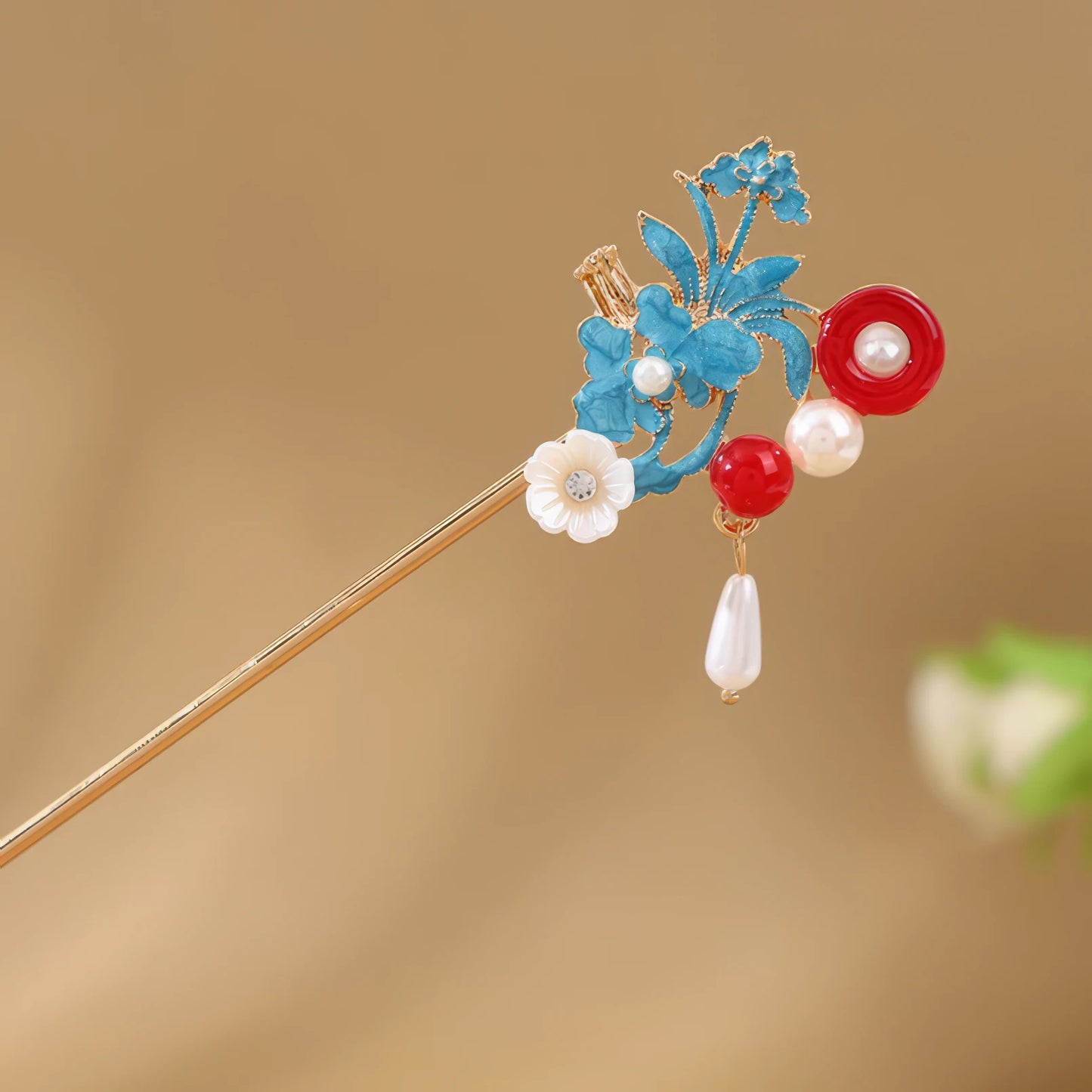 Gongmingyue hairpin of mini blue flower and red pearl style