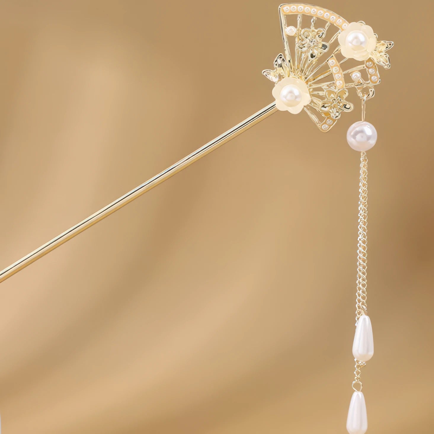 Manzhaocong hairpin with fan shape and multiple pearls