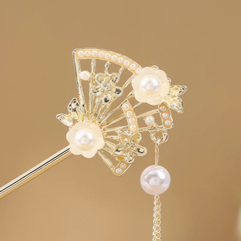 Manzhaocong hairpin with fan - shaped design, pearls and flowers