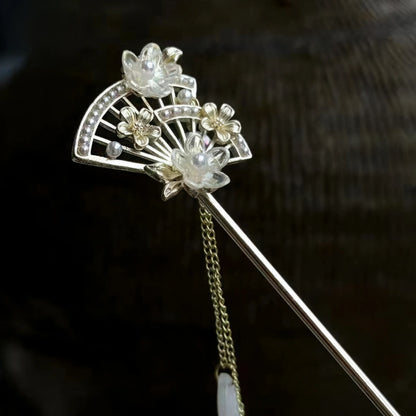 Manzhaocong hairpin with silver fan shape and pearl