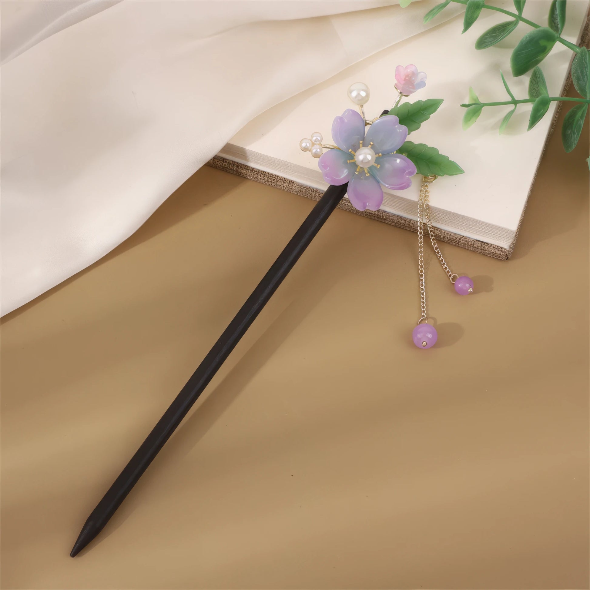 Purple flower with lavender tassel on Xijiangyue hairpin