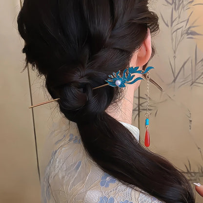 Yinchenque hairpin worn in braided hairstyle